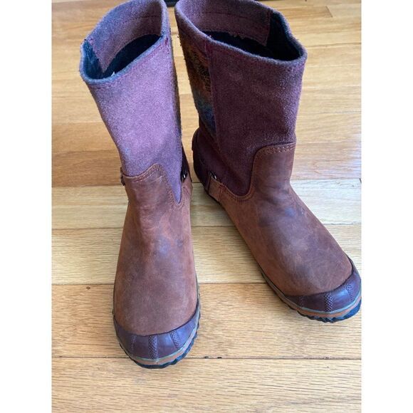 Sorel slim shortie women’a brown suede Aztec winter boot size 6.5 - Picture 1 of 8